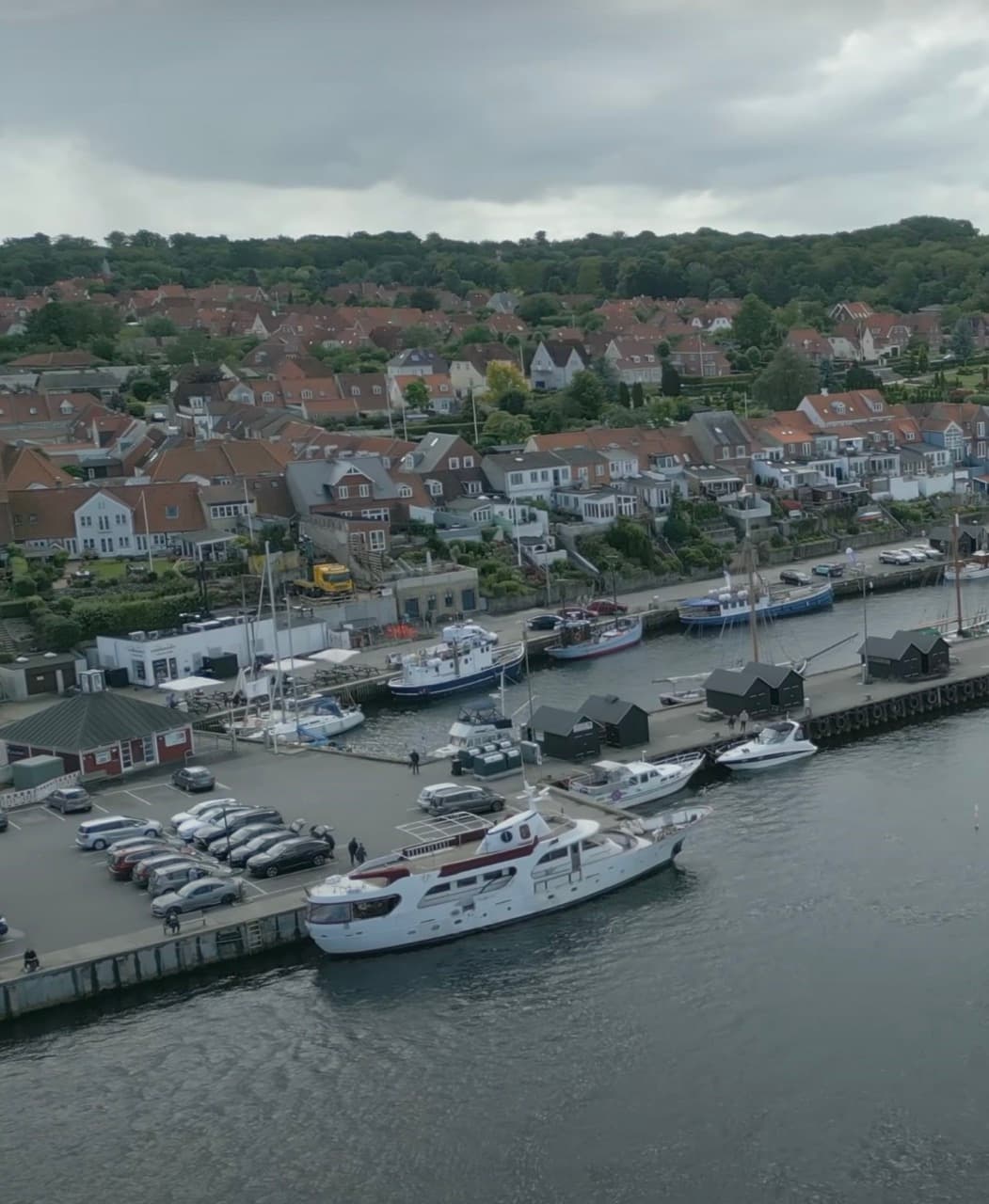 Mittelfart Altstadt mit bunten Häusern und historischer Architektur