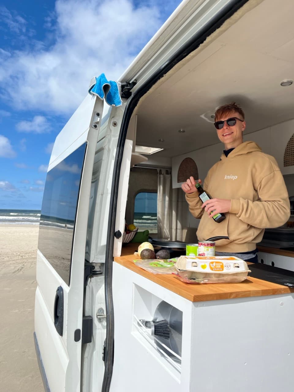 Kochen im Camper direkt am Autostrand von Vejers
