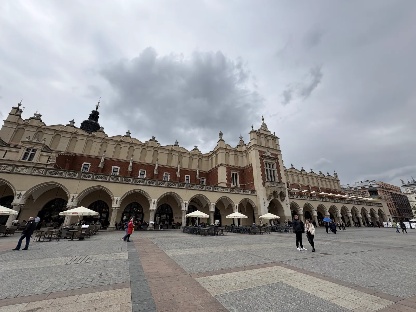 Die Tuchhallen (Sukiennice) am Krakauer Hauptmarkt Rynek Główny