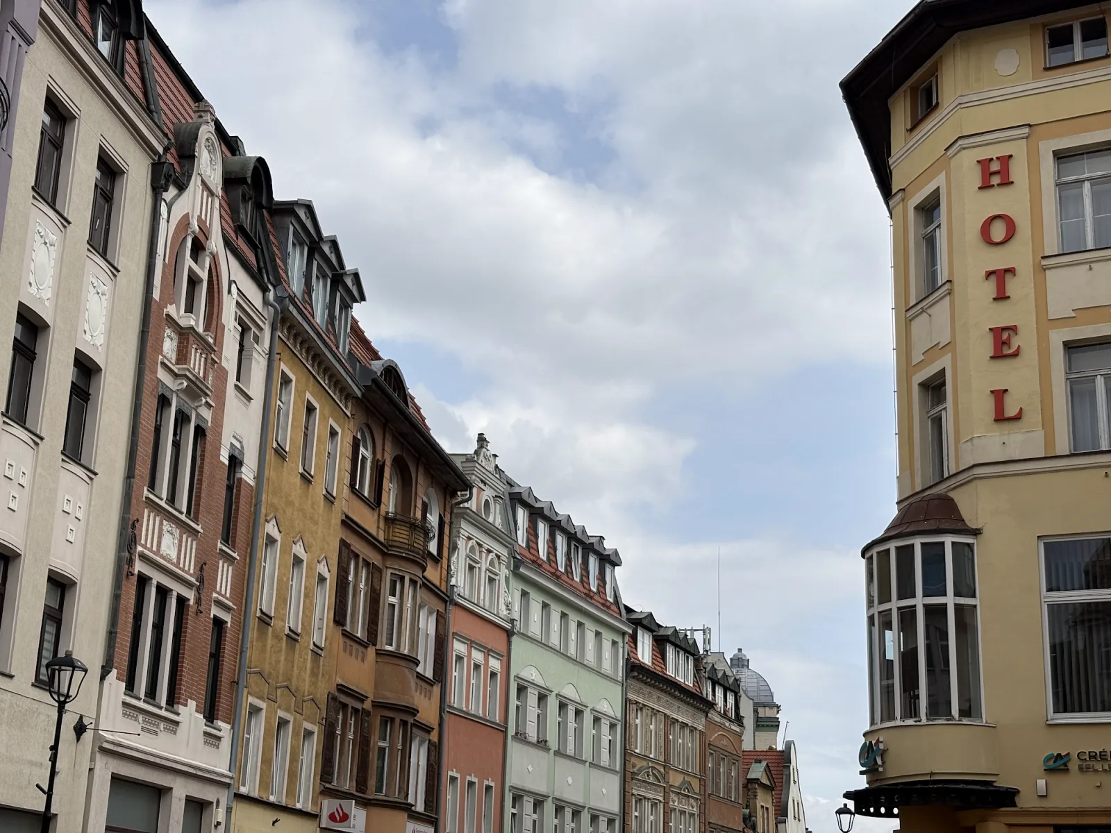 Bunte Bürgerhausfassaden in der Altstadt von Hirschberg (Jelenia Góra)