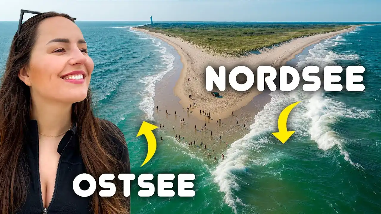 Luftbild der Landzunge Grenen bei Skagen, wo Nordsee und Ostsee aufeinandertreffen