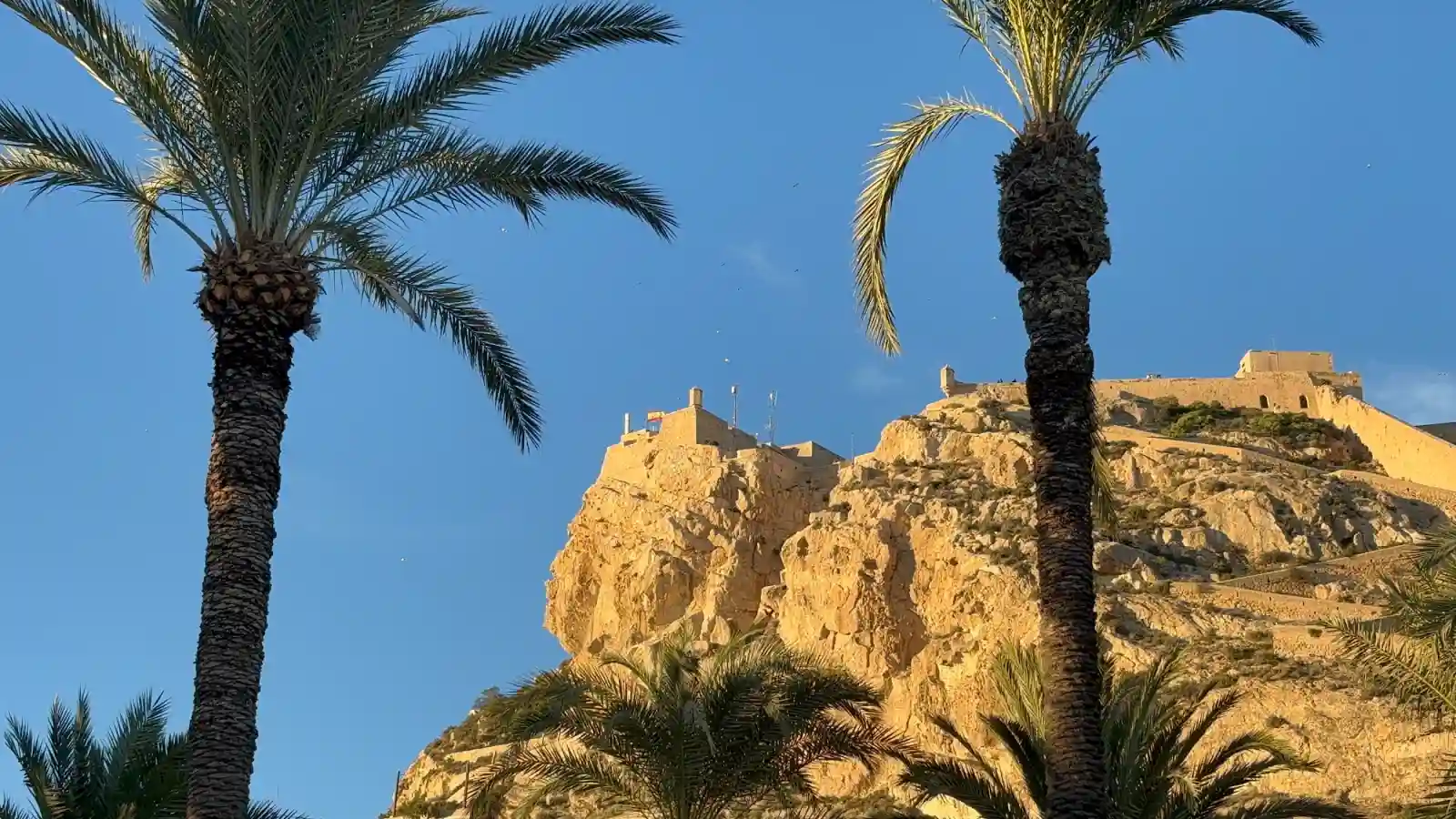 Castillo de Santa Bárbara auf dem Berg Benacantil über Alicante